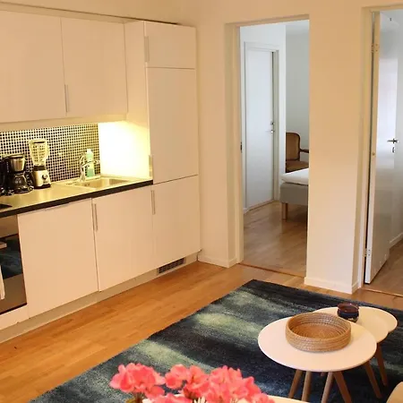 아파트 Central, Practical, Free Parking. Ls202